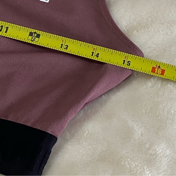 VICTORIA SECRETS PINK / Ultimate Lightly Lined Sports Bra Size S - Picture 10 of 12